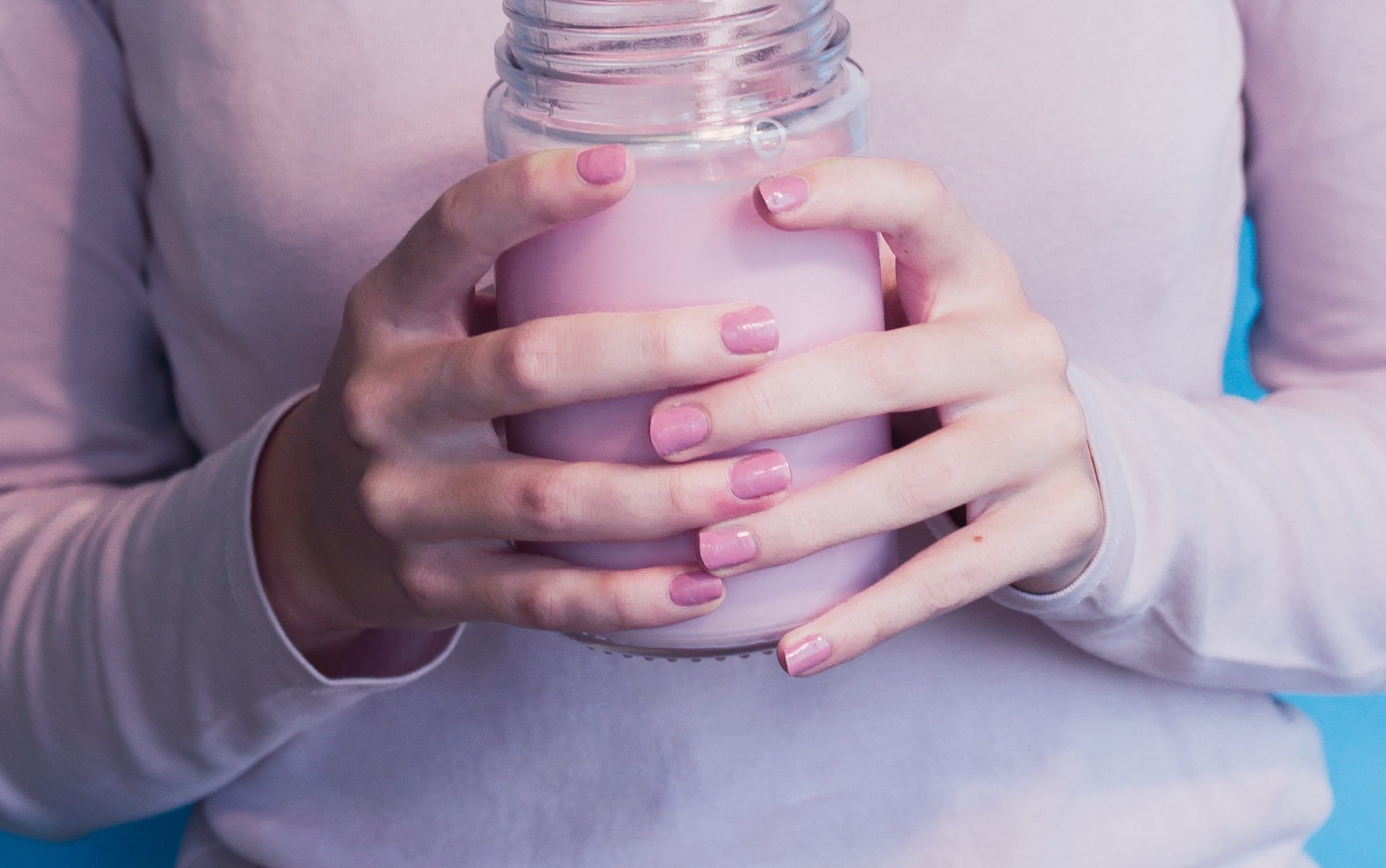 ongles en gel de couleur rose