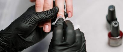 ongles nettoyés avant une pose